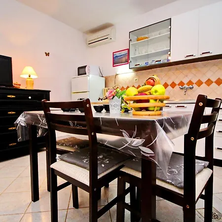 Daire Sunset - One Bedroom With Terrace And Sea View