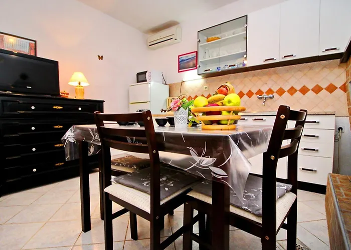 Daire Sunset - One Bedroom With Terrace And Sea View
